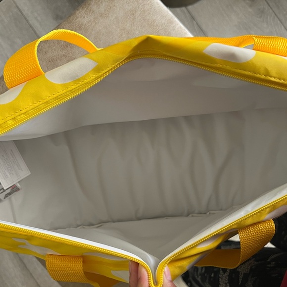 Disney Lemon Beach Bag - Picture 3 of 3